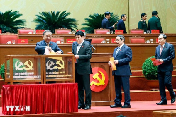 Công bố danh sách Ban Chấp hành Trung ương Đảng khóa XIV